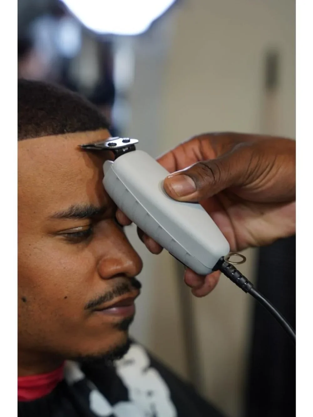 Professional T-Outliner Beard & Hair Trimmer - Bump-Free, Precision Cutting Tool